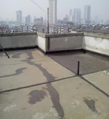 江津漏水维修 楼顶漏水是什么原因，楼顶漏水维修方法是什么?
